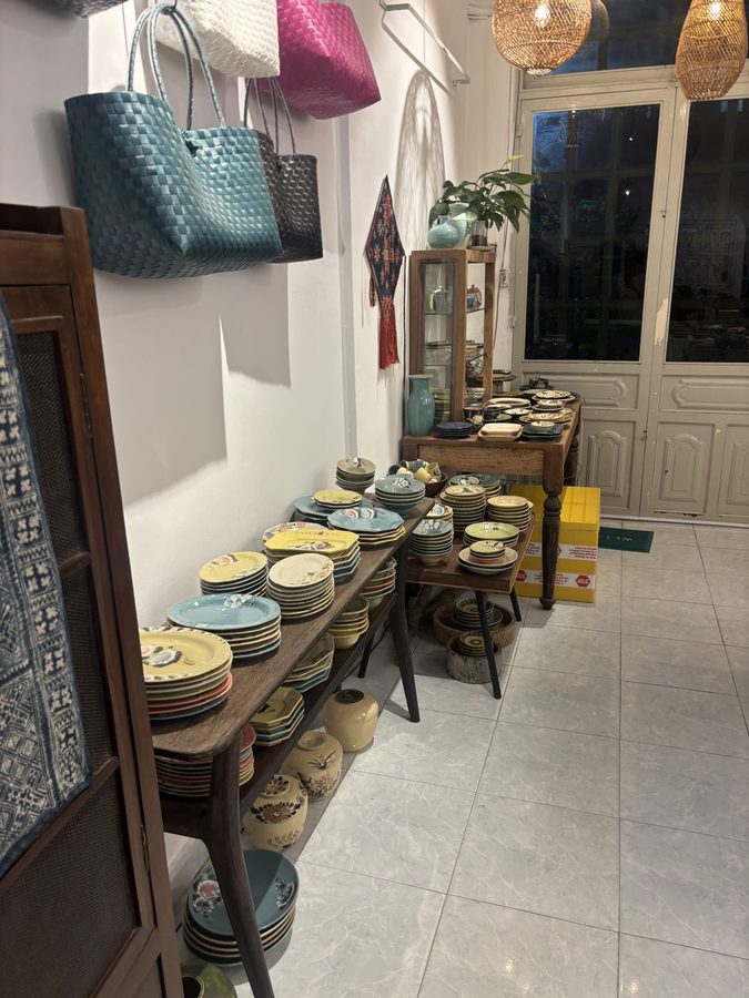em Mèo Saigon(エンメオ)の店内・商品
