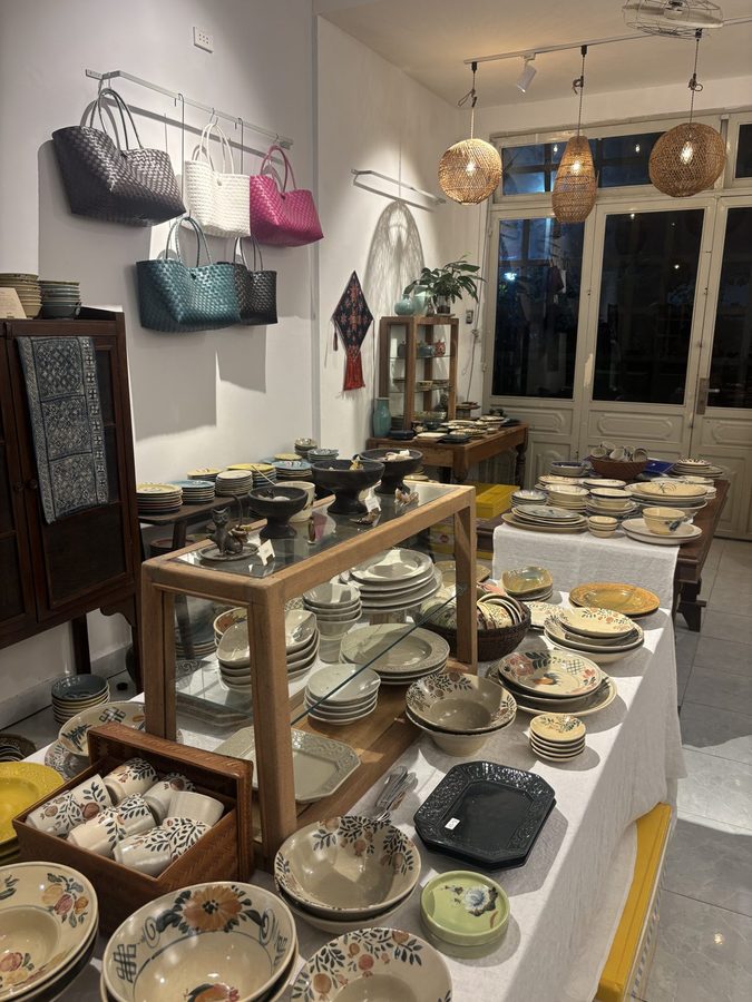 em Mèo Saigon（エンメオ）の店内