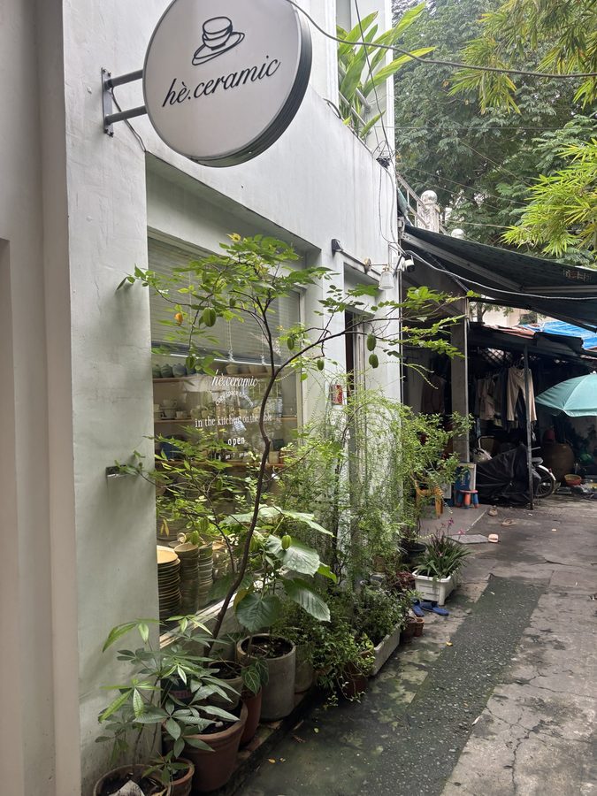 hè.ceramicの店内・商品(ホーチミン)