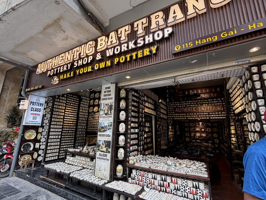 Authentic Bát Tràngの店内・商品(ハノイ)