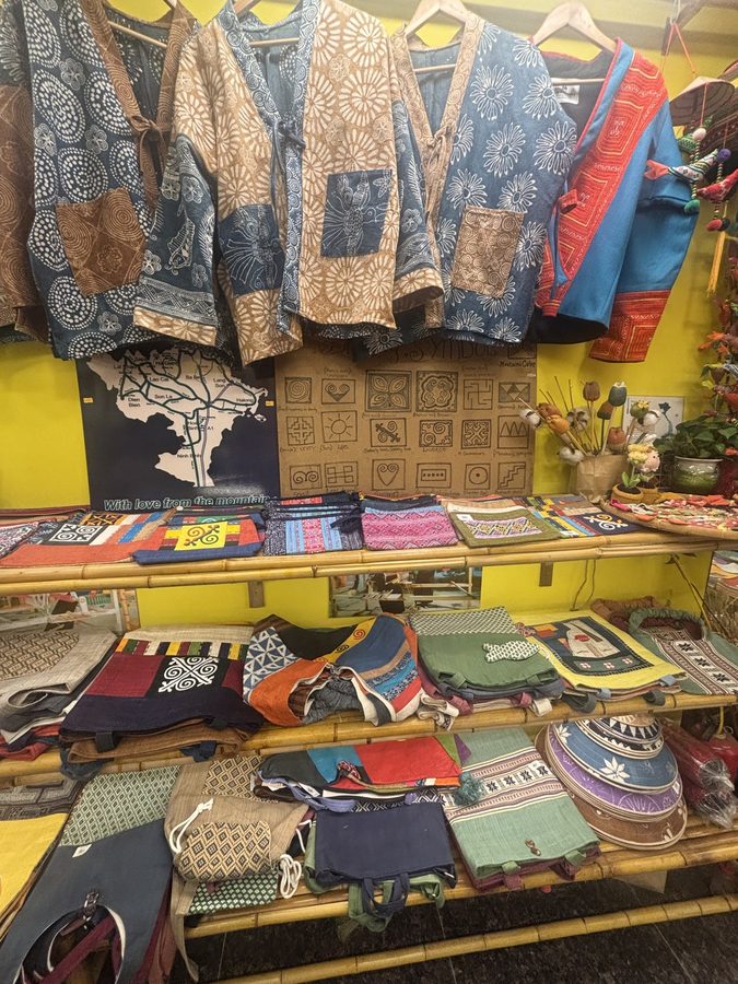 Mountain's Color 2の店内・商品(ハノイ)