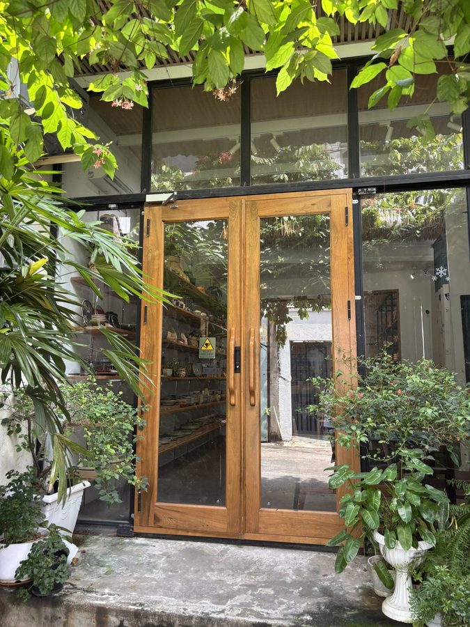 Tuhu Ceramicsの店内・商品(ホーチミン)