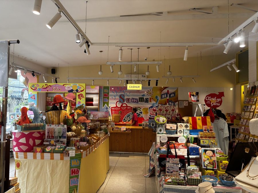 Vesta Lifestyle & Gifts – Flagship store（タオディエン）の店内
