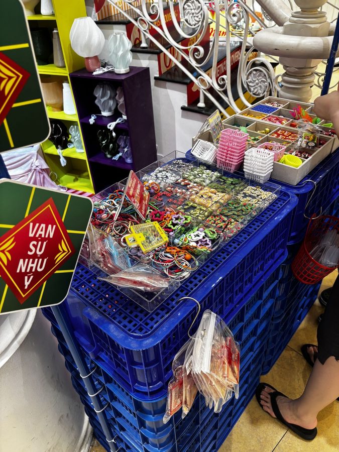 Vesta Lifestyle & Gifts – Flagship store(タオディエン)の店内・商品