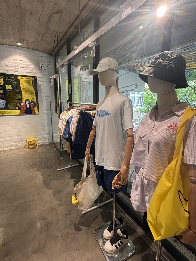 What it isNt Bình Thạnh House Flagship Storeの店内・商品